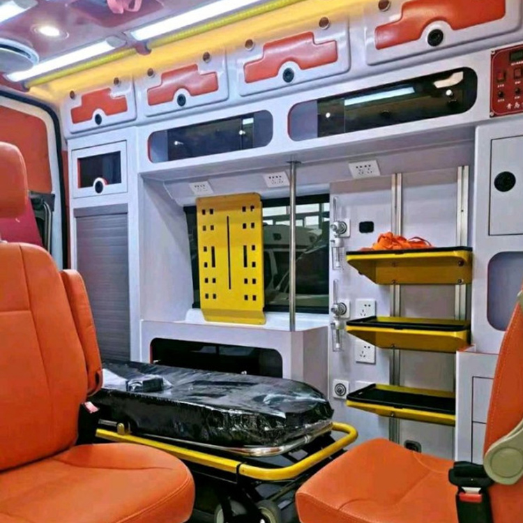 松北长途救护车护送病人租赁价格